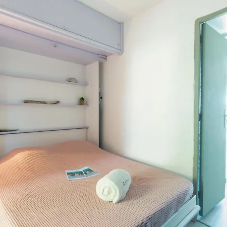 Daire Le Front De Mer-4 By Interhome